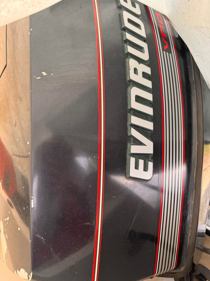 1990 Glastron Sierra